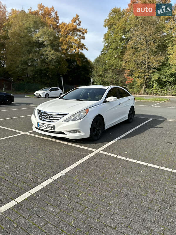 Седан Hyundai Sonata 2013 в Киеве