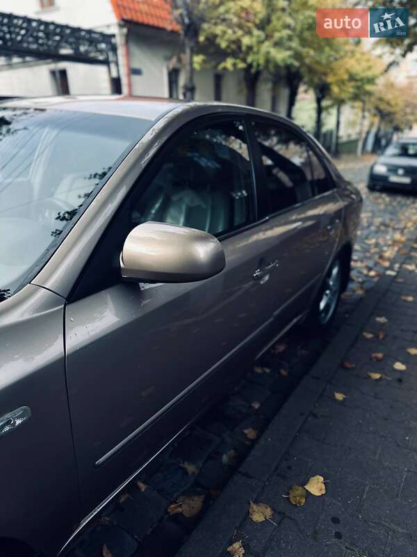 Седан Hyundai Sonata 2006 в Чернівцях