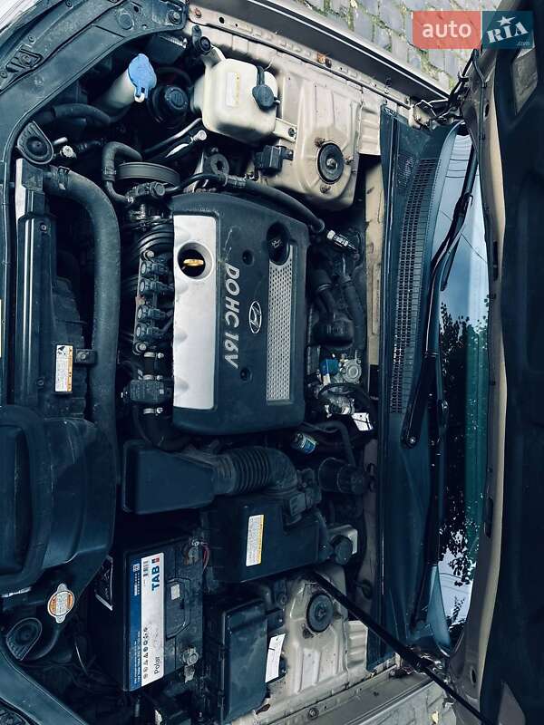 Седан Hyundai Sonata 2006 в Чернівцях