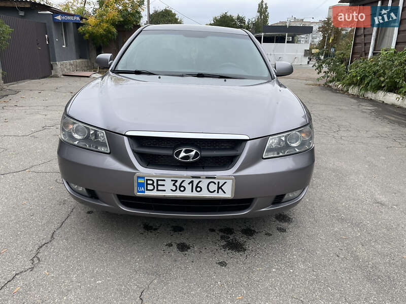 Седан Hyundai Sonata 2006 в Первомайске