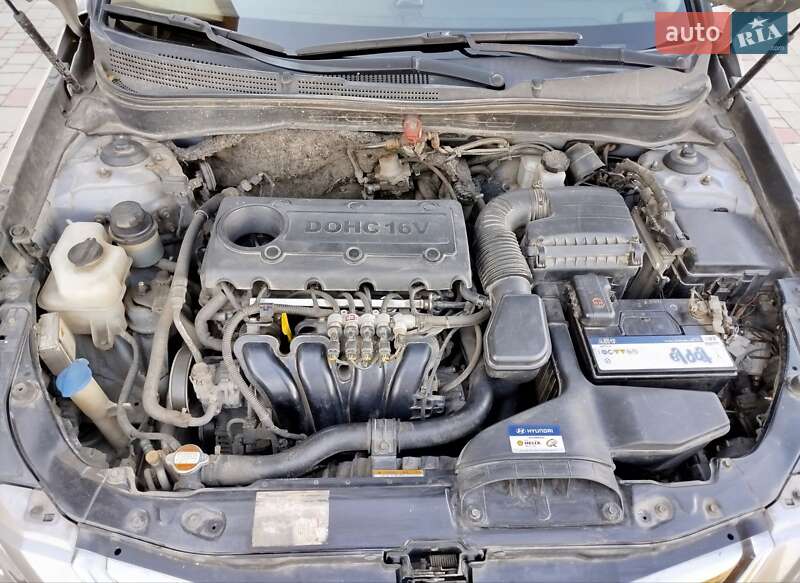 Седан Hyundai Sonata 2011 в Бродах