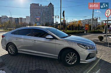 Седан Hyundai Sonata 2018 в Киеве