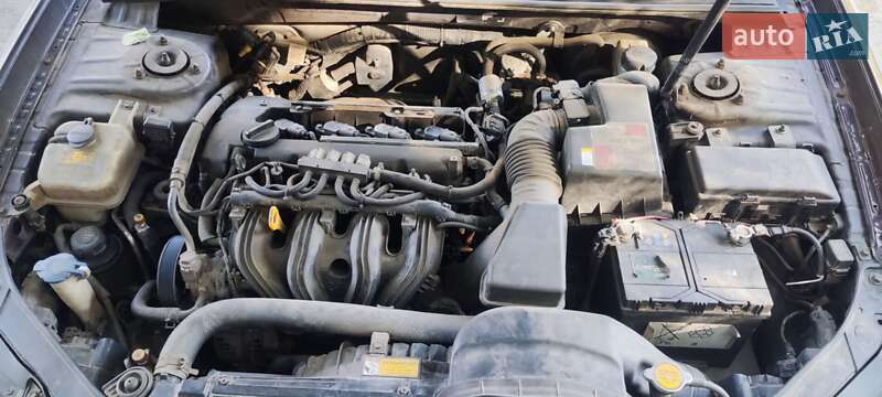 Седан Hyundai Sonata 2005 в Чугуеве