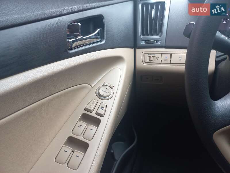 Седан Hyundai Sonata 2013 в Киеве