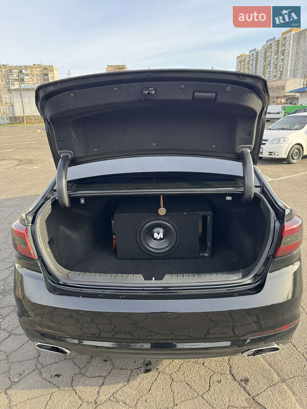 Седан Hyundai Sonata 2015 в Одессе