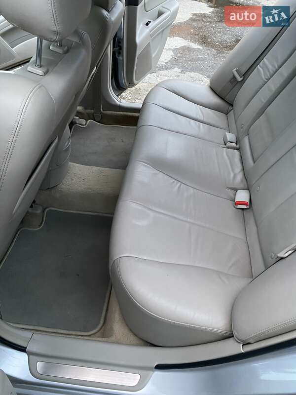 Седан Hyundai Sonata 2005 в Краснограді