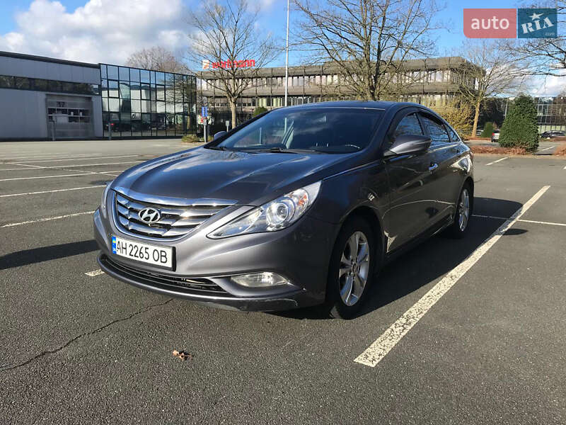 Седан Hyundai Sonata 2011 в Львове