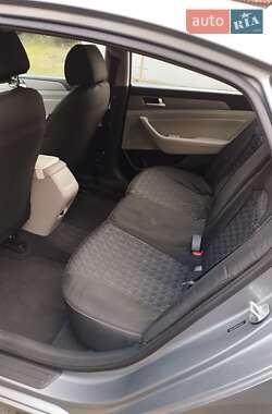 Седан Hyundai Sonata 2015 в 