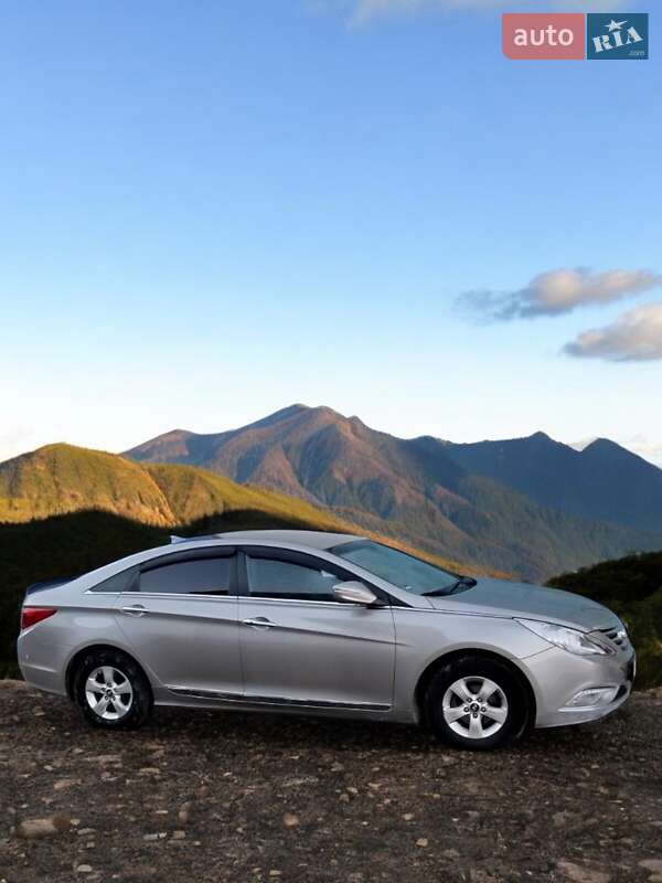 Седан Hyundai Sonata 2014 в Черновцах