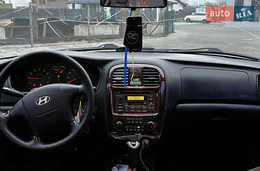 Седан Hyundai Sonata 2004 в 