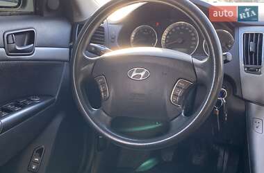 Седан Hyundai Sonata 2010 в Львове