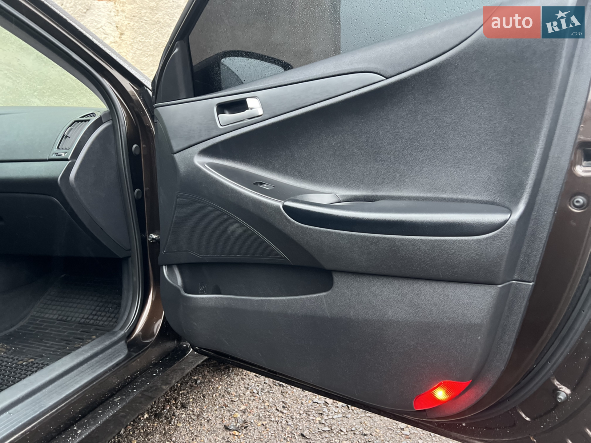 2010 Hyundai Sonata - мініатюра 51