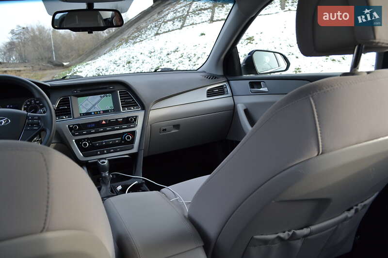 Седан Hyundai Sonata 2016 в Киеве фото 39 Седан Hyundai Sonata 2016 в Киеве