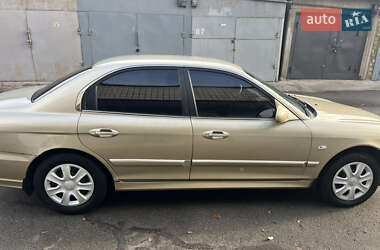 Седан Hyundai Sonata 2004 в Києві