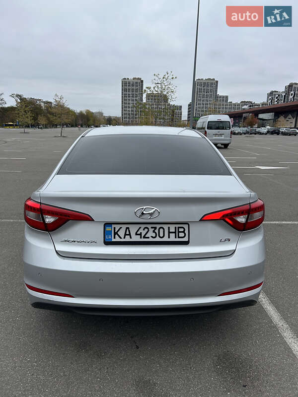 Седан Hyundai Sonata 2016 в Киеве