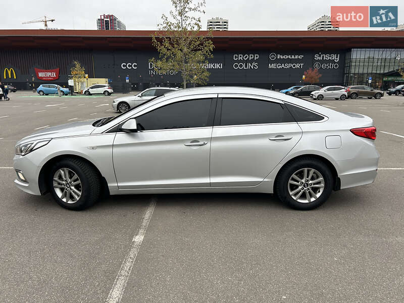 Седан Hyundai Sonata 2016 в Киеве