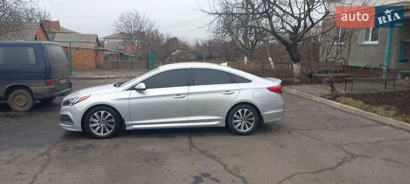Седан Hyundai Sonata 2015 в Кобеляках