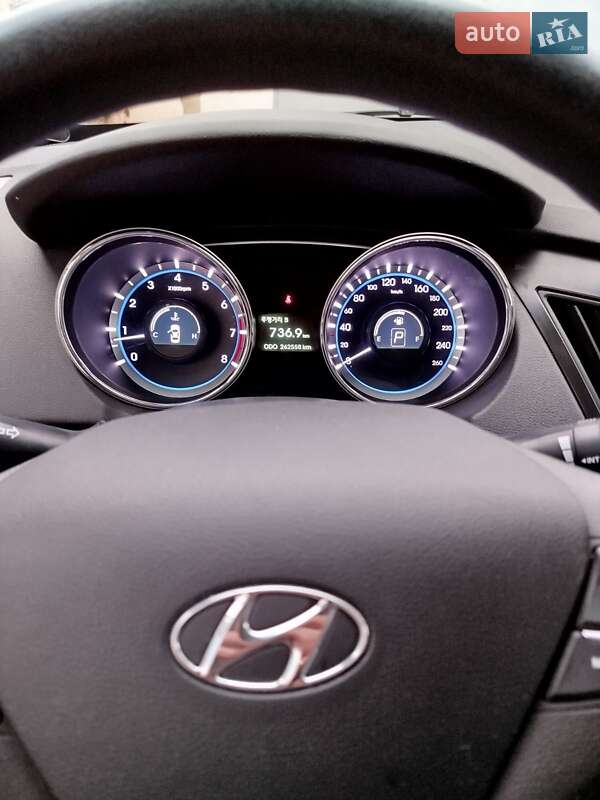 Седан Hyundai Sonata 2014 в Черновцах