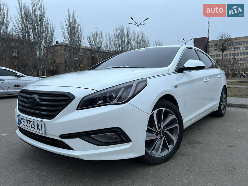 Седан Hyundai Sonata 2015 в Кривом Роге