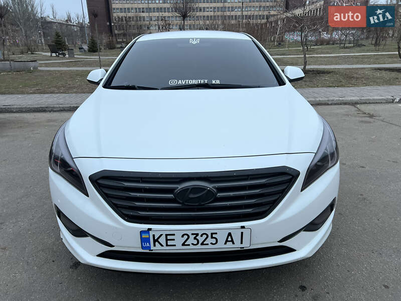 Седан Hyundai Sonata 2015 в Кривом Роге