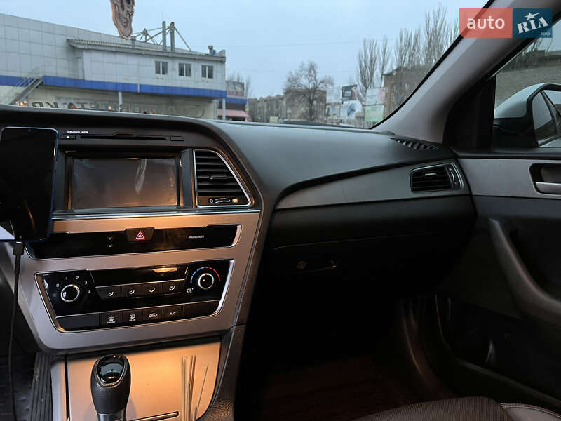 Седан Hyundai Sonata 2015 в Кривом Роге