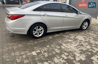 Седан Hyundai Sonata 2010 в Умані