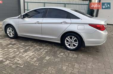 Седан Hyundai Sonata 2010 в Умані