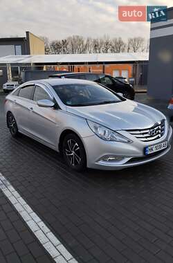 Седан Hyundai Sonata 2011 в Рованцях