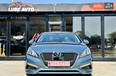 Седан Hyundai Sonata 2016 в Киеве