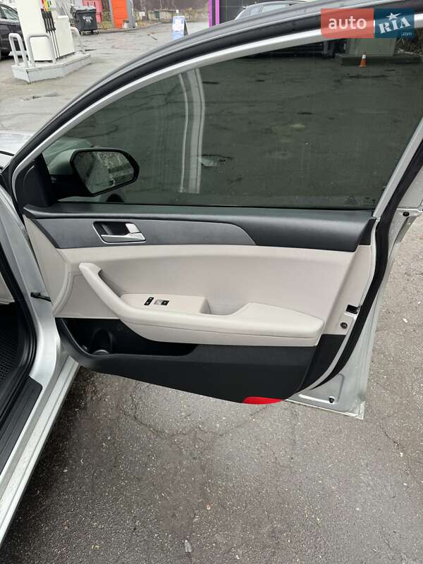 Седан Hyundai Sonata 2016 в Киеве