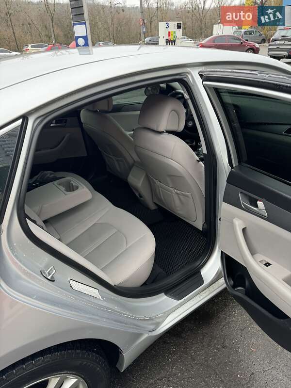 Седан Hyundai Sonata 2016 в Киеве
