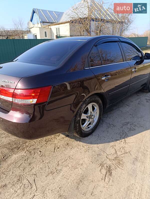 Седан Hyundai Sonata 2005 в Котельве