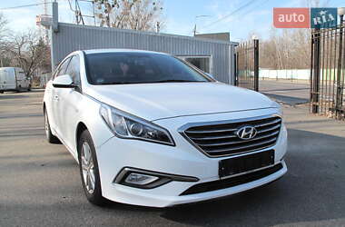 Седан Hyundai Sonata 2016 в Киеве