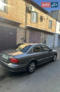 Седан Hyundai Sonata 2004 в Києві