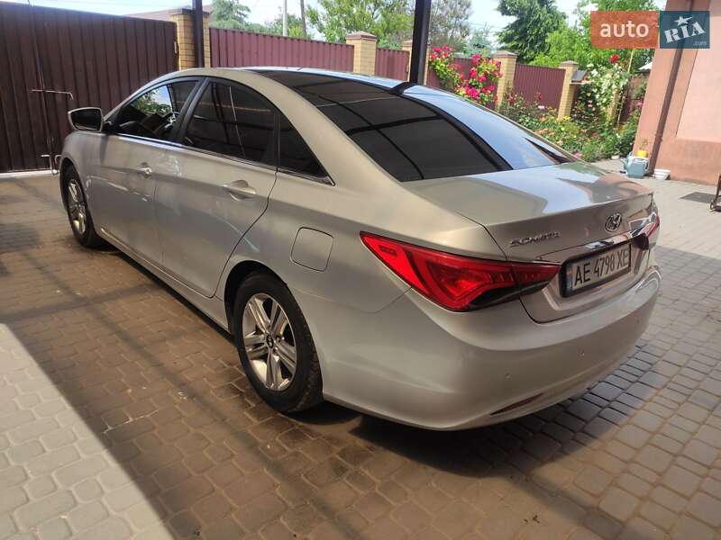 Hyundai Sonata 2013