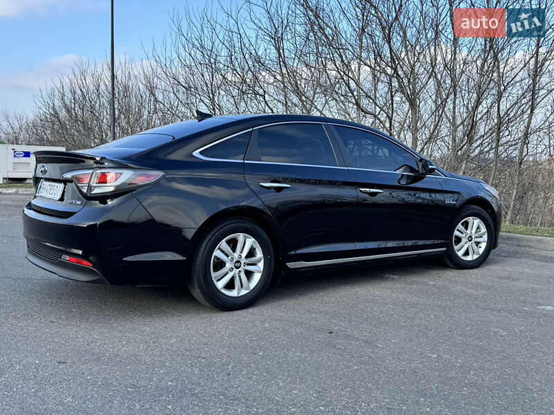 Седан Hyundai Sonata 2016 в Одессе