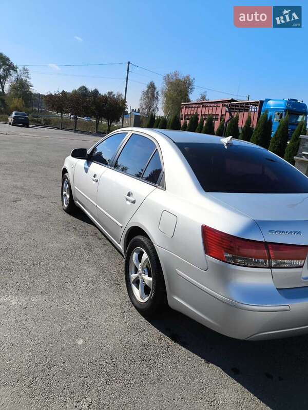 Седан Hyundai Sonata 2012 в Смілі