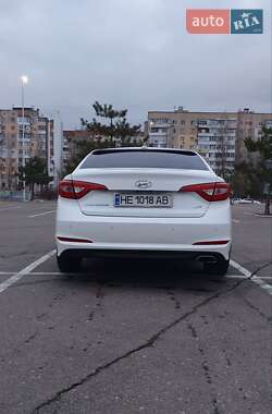 Седан Hyundai Sonata 2015 в Николаеве