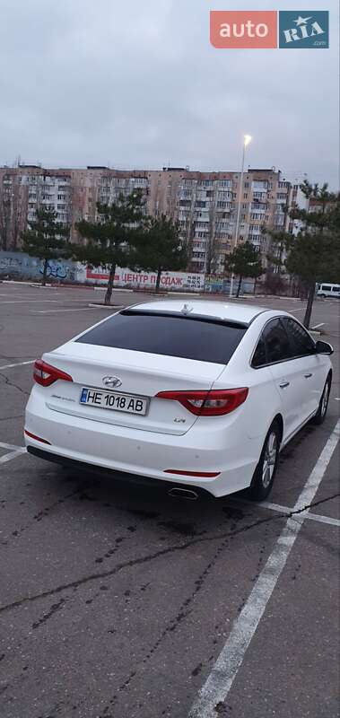 Седан Hyundai Sonata 2015 в Николаеве