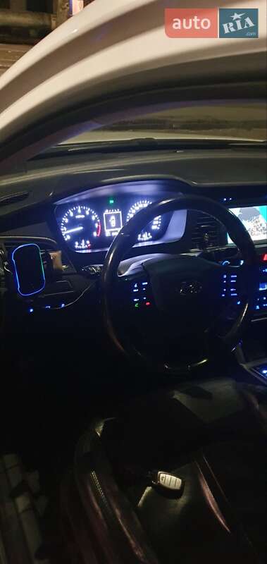 Седан Hyundai Sonata 2015 в Николаеве