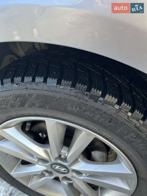 Седан Hyundai Sonata 2016 в Киеве