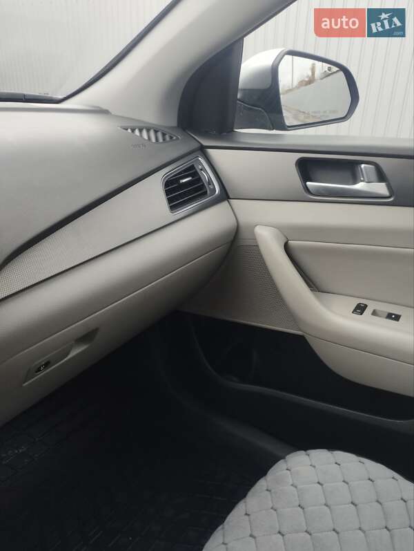 Седан Hyundai Sonata 2014 в Богуславе