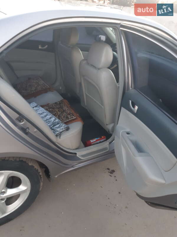 Седан Hyundai Sonata 2005 в Старокостянтинові