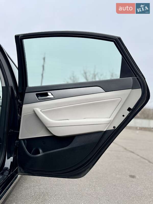 Седан Hyundai Sonata 2015 в Кременчуге