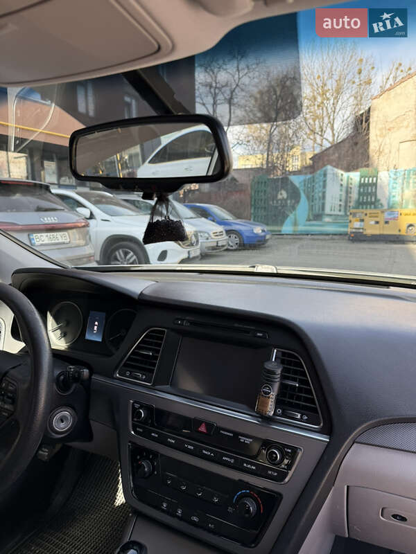 Седан Hyundai Sonata 2015 в Львове