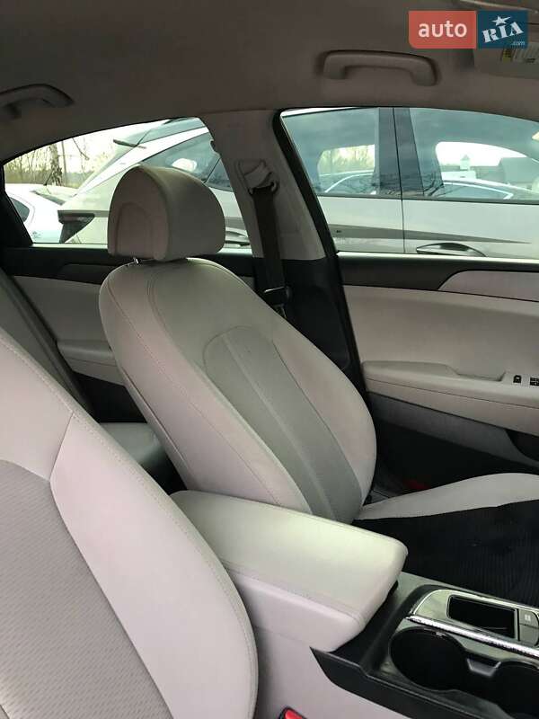 Седан Hyundai Sonata 2014 в Львове