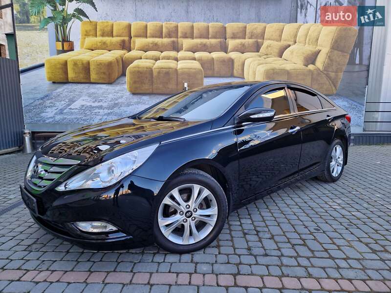 Hyundai Sonata 2010