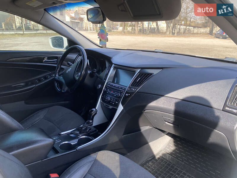 Седан Hyundai Sonata 2014 в Чорткове