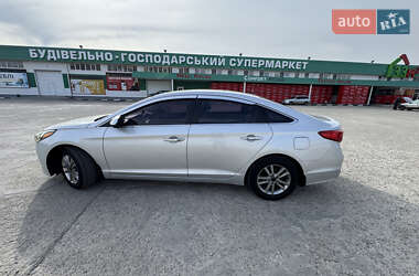 Седан Hyundai Sonata 2015 в Нікополі