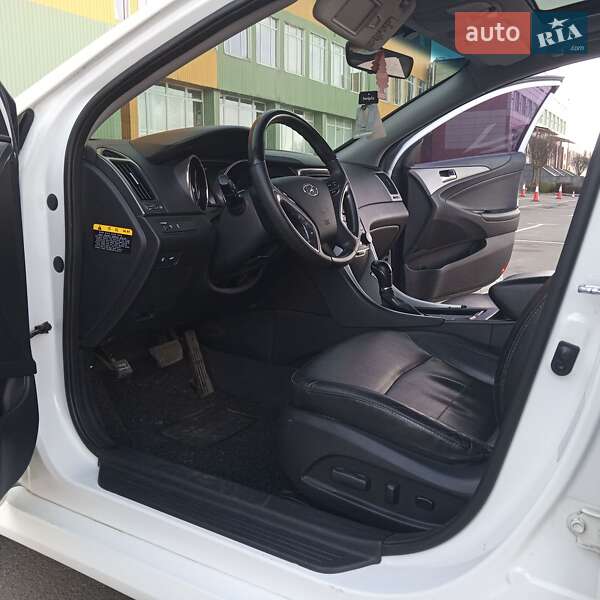 Седан Hyundai Sonata 2012 в Луцьку